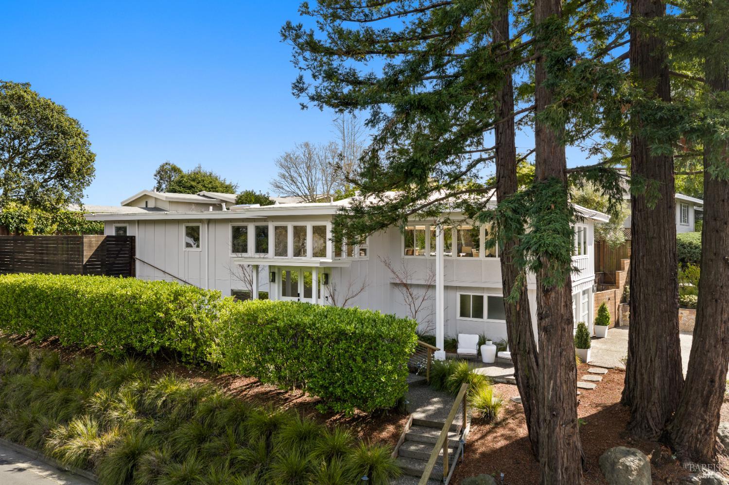 34 Southridge Drive