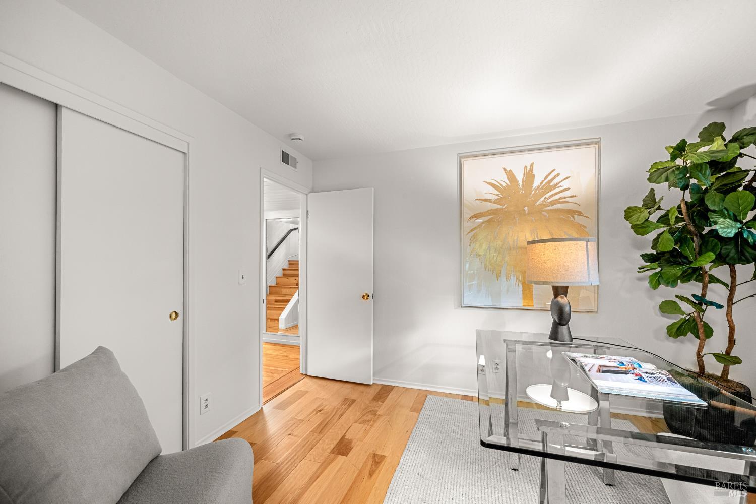 495 Redwood Avenue