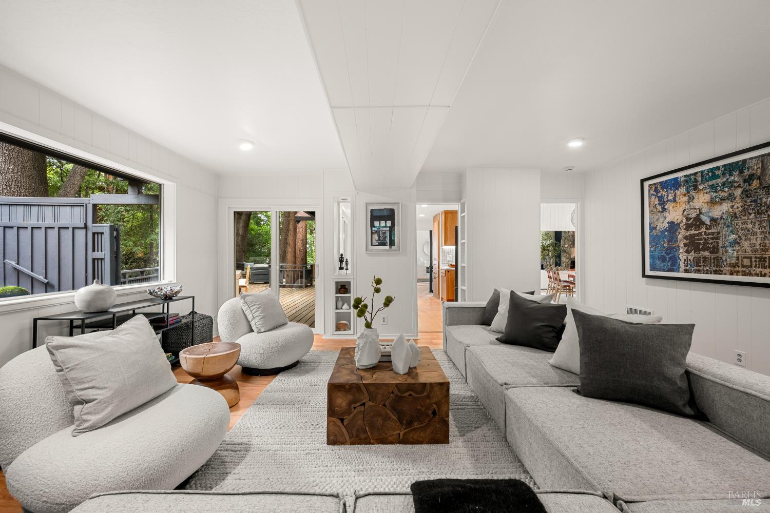 495 Redwood Avenue