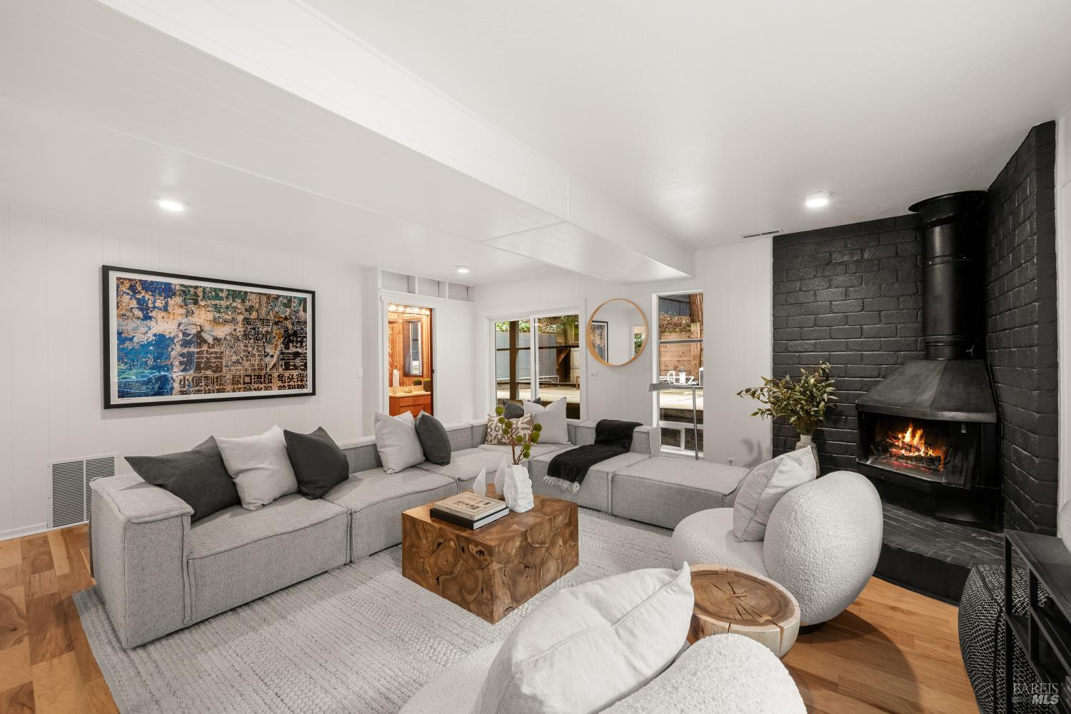 495 Redwood Avenue