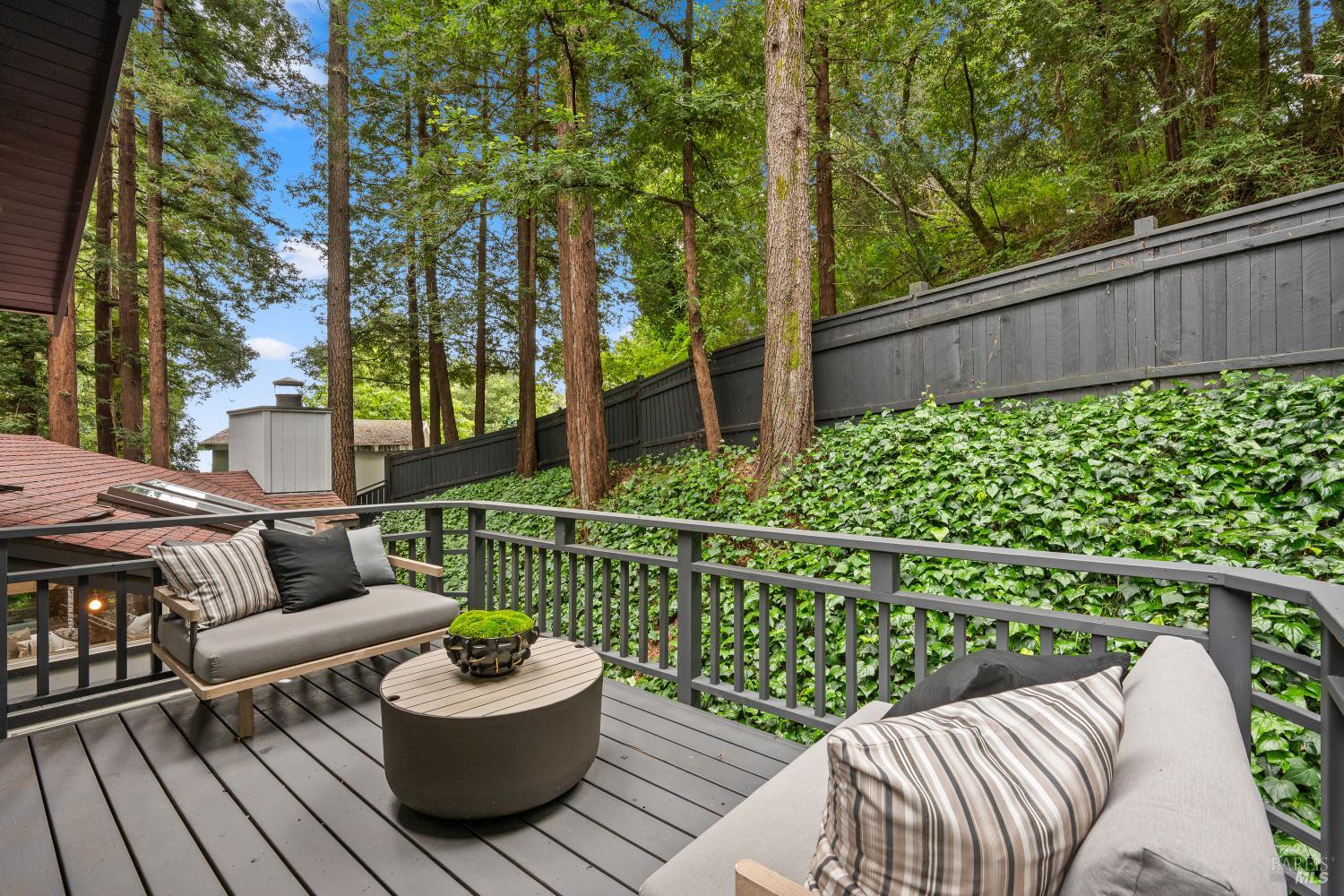 495 Redwood Avenue