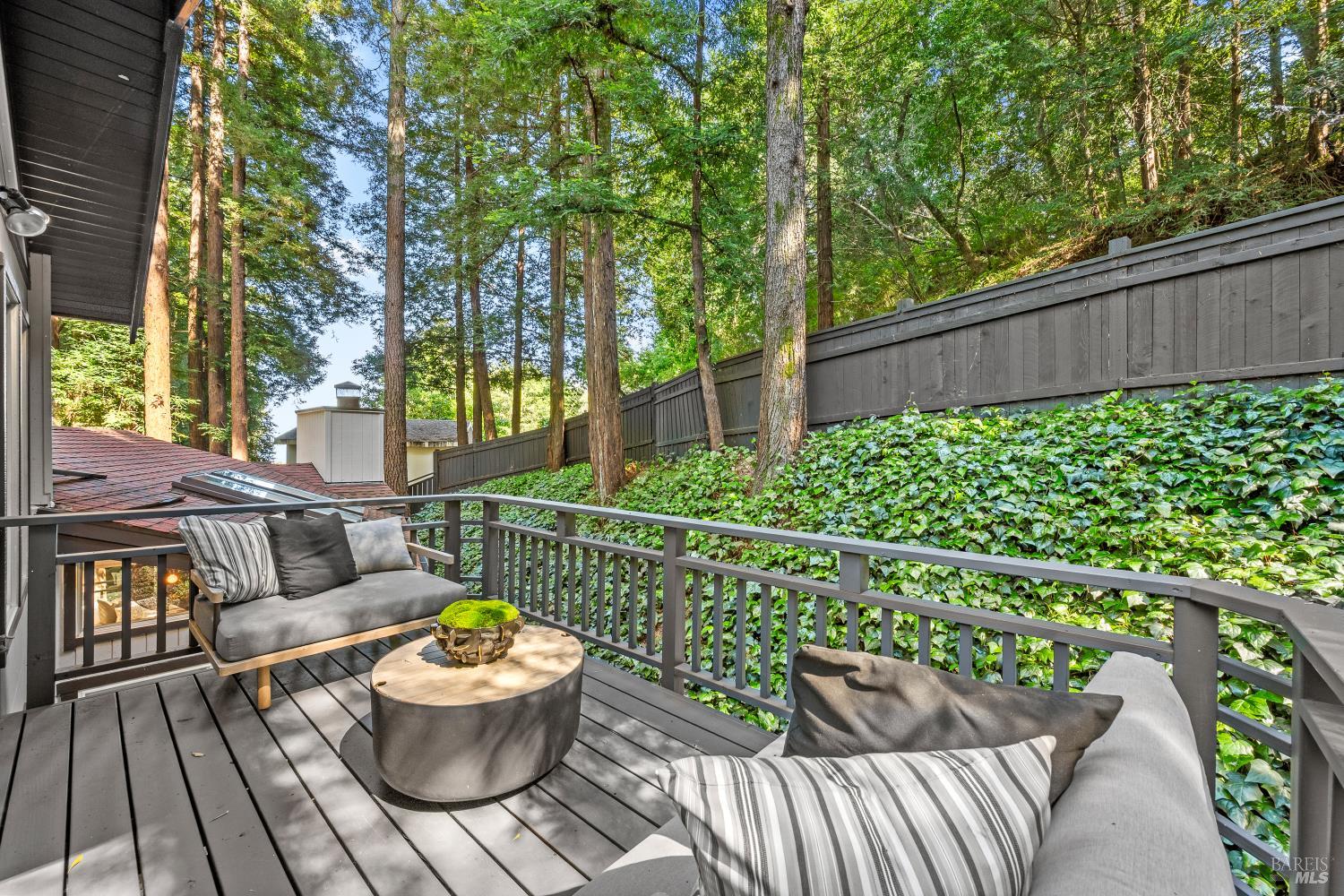 495 Redwood Avenue