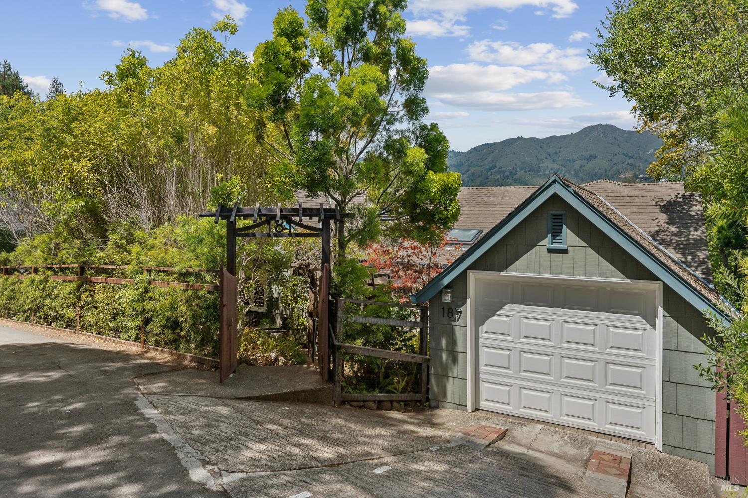 187 Molino Avenue