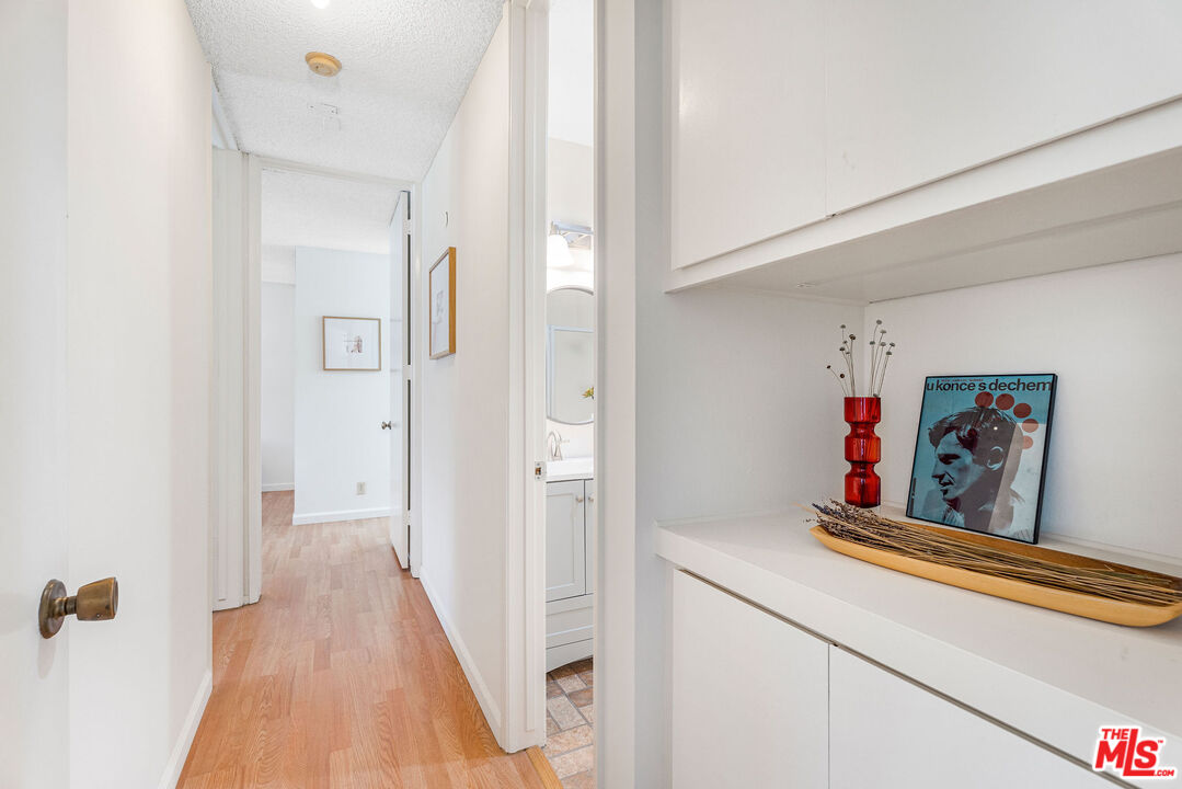 6000 Canterbury Dr Unit: D212