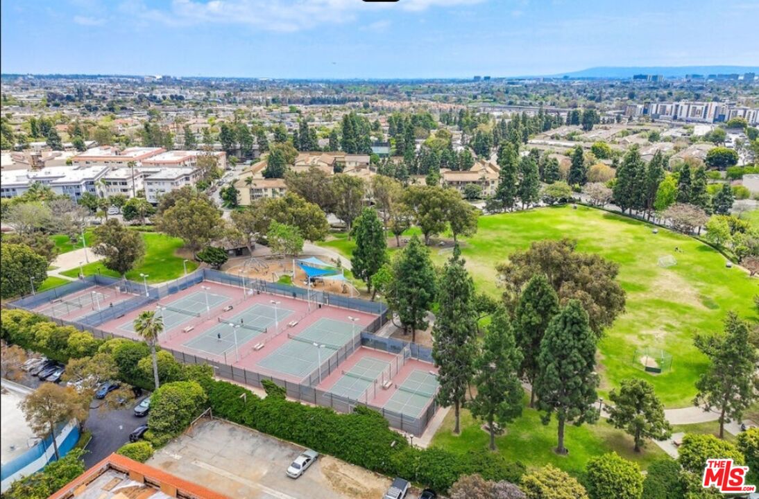 6000 Canterbury Dr Unit: D212
