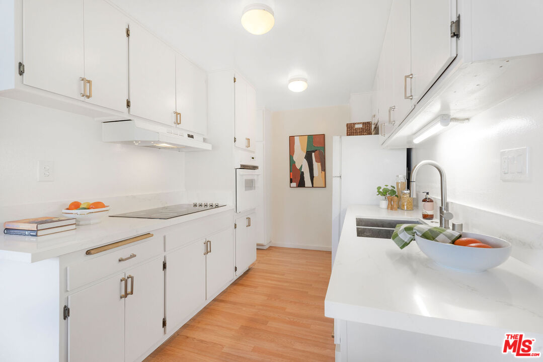 6000 Canterbury Dr Unit: D212