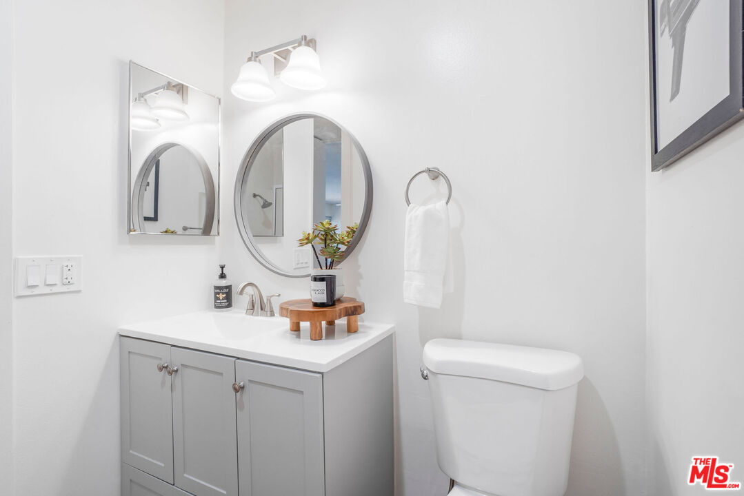6000 Canterbury Dr Unit: D212