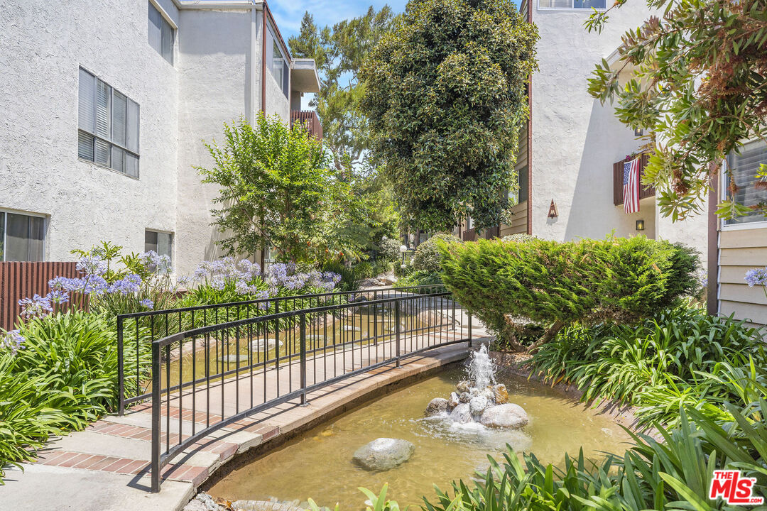 6000 Canterbury Dr Unit: D212