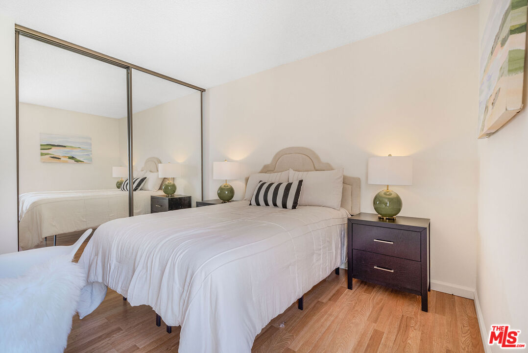 6000 Canterbury Dr Unit: D212