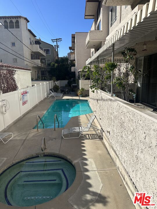 1531 Camden Ave Unit: PH3