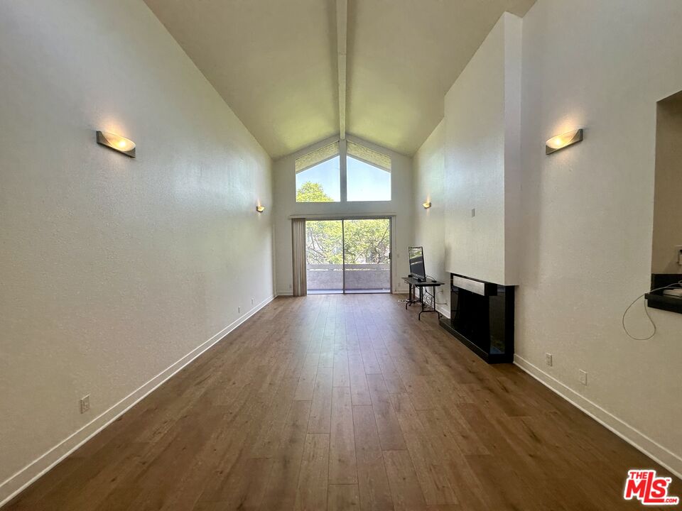 1531 Camden Ave Unit: PH3