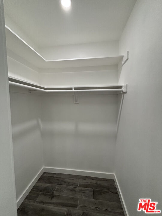 940 7th St Unit: 9
