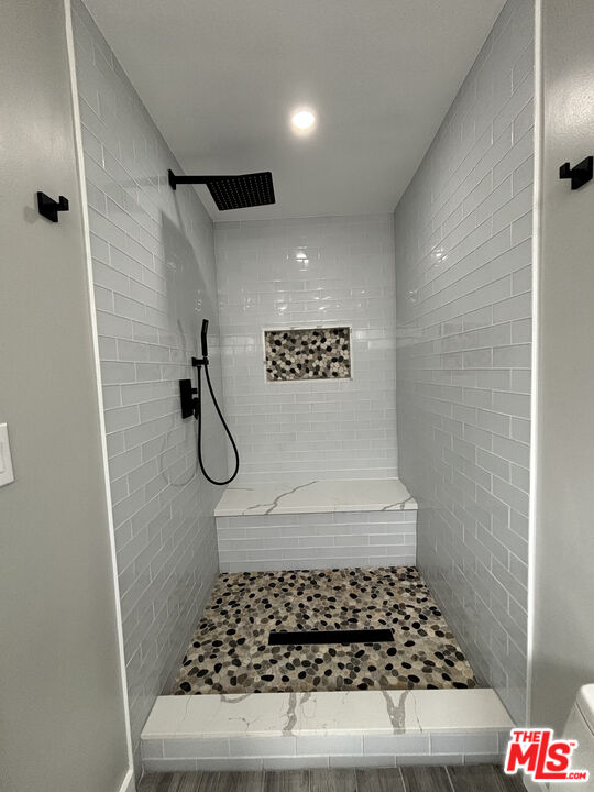 940 7th St Unit: 9