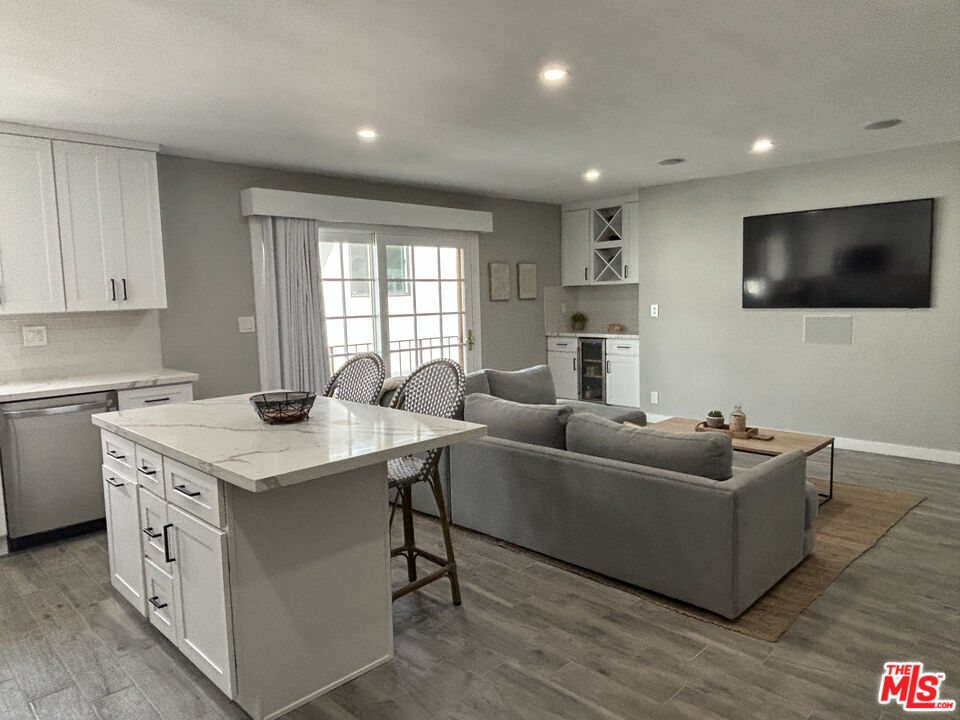940 7th St Unit: 9