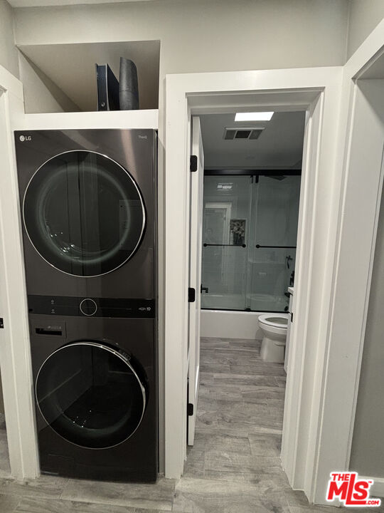 940 7th St Unit: 9
