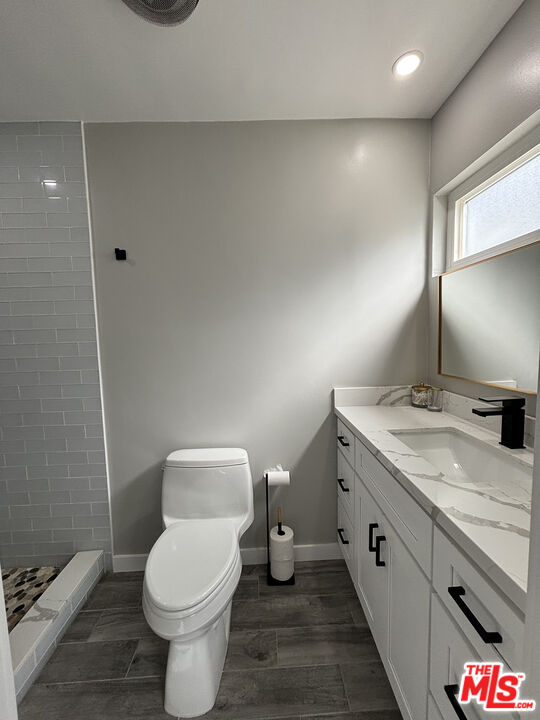 940 7th St Unit: 9