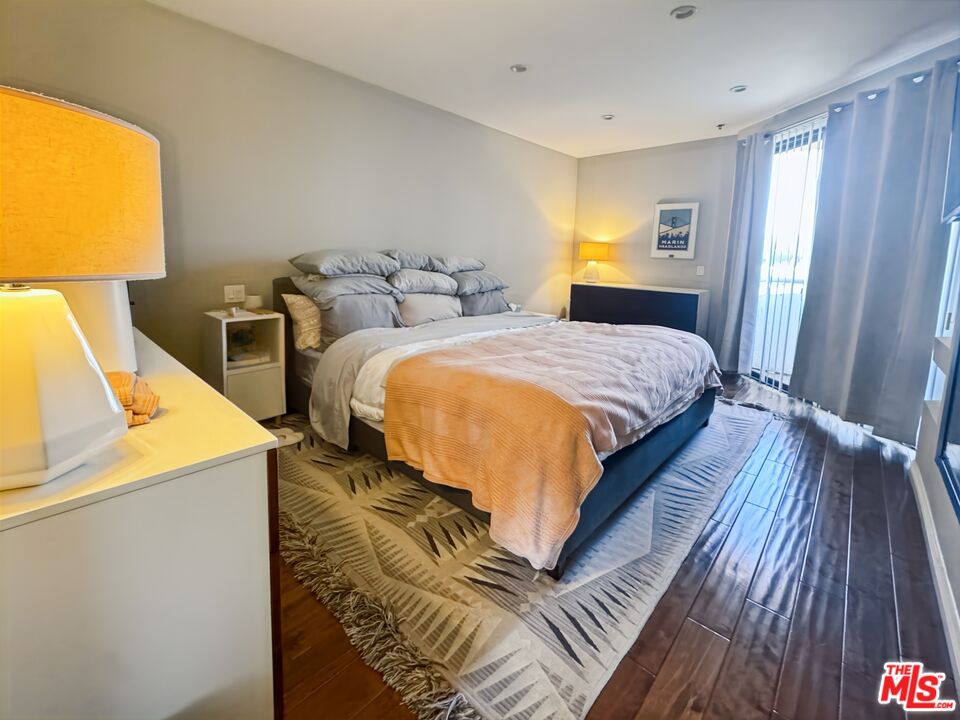 326 Westminster Ave Unit: 404