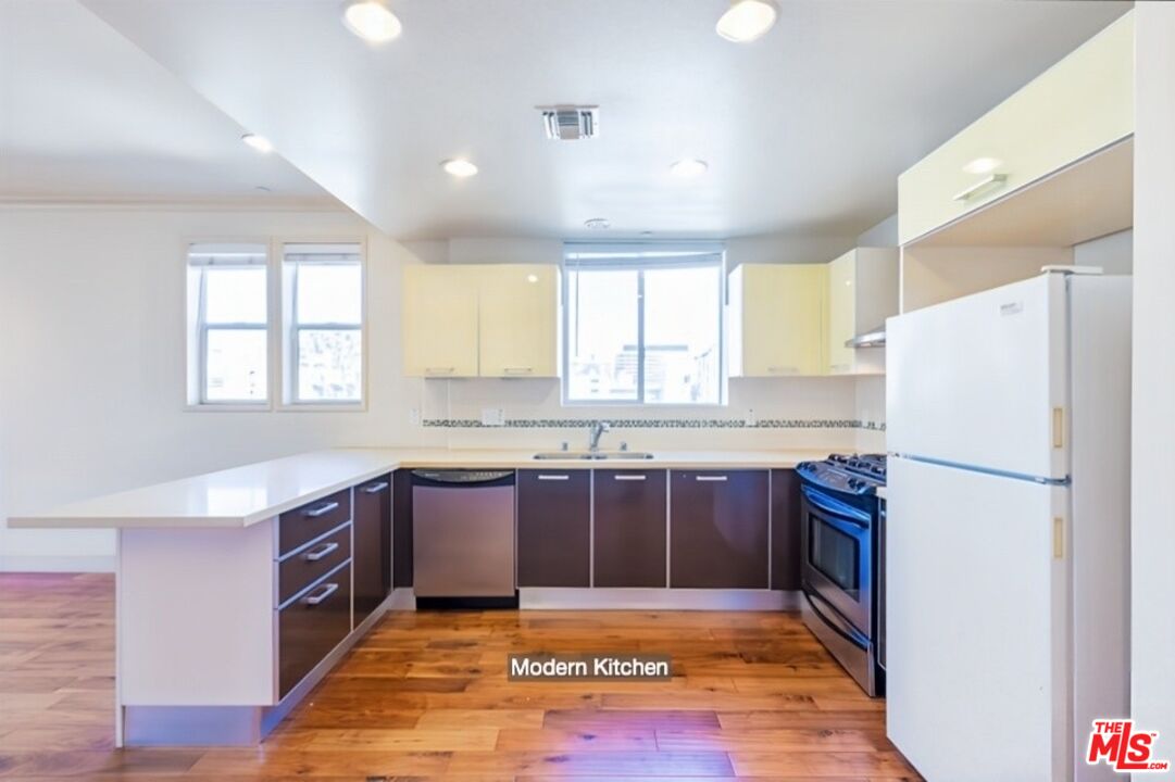 848 Irolo St Unit: 408