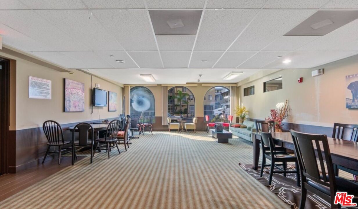848 Irolo St Unit: 408