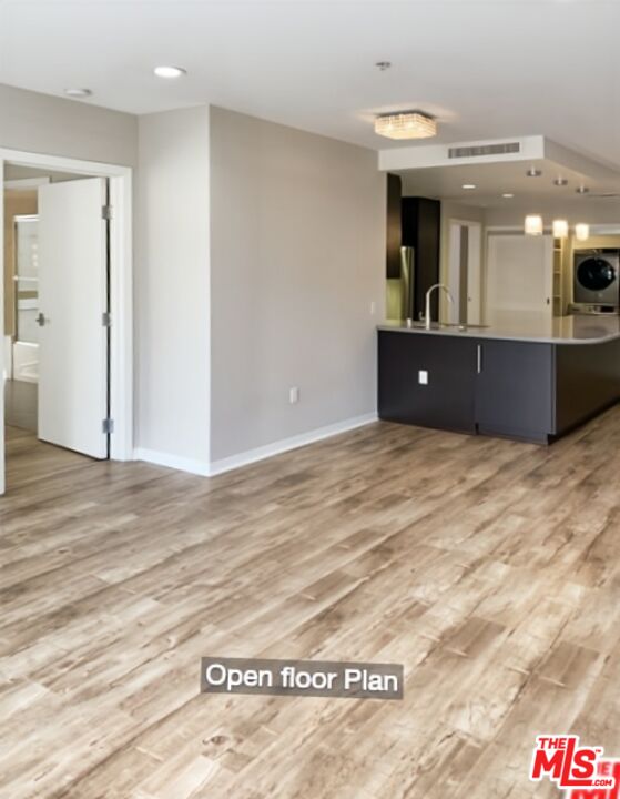 540 S Kenmore Ave Unit: 204