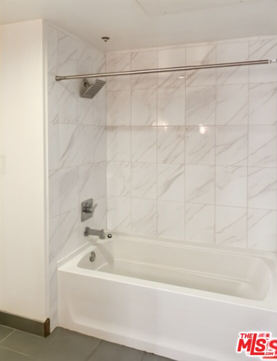 540 S Kenmore Ave Unit: 204