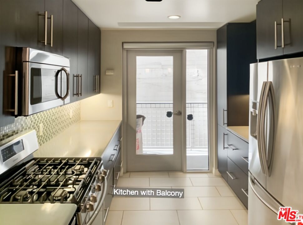 540 S Kenmore Ave Unit: 204