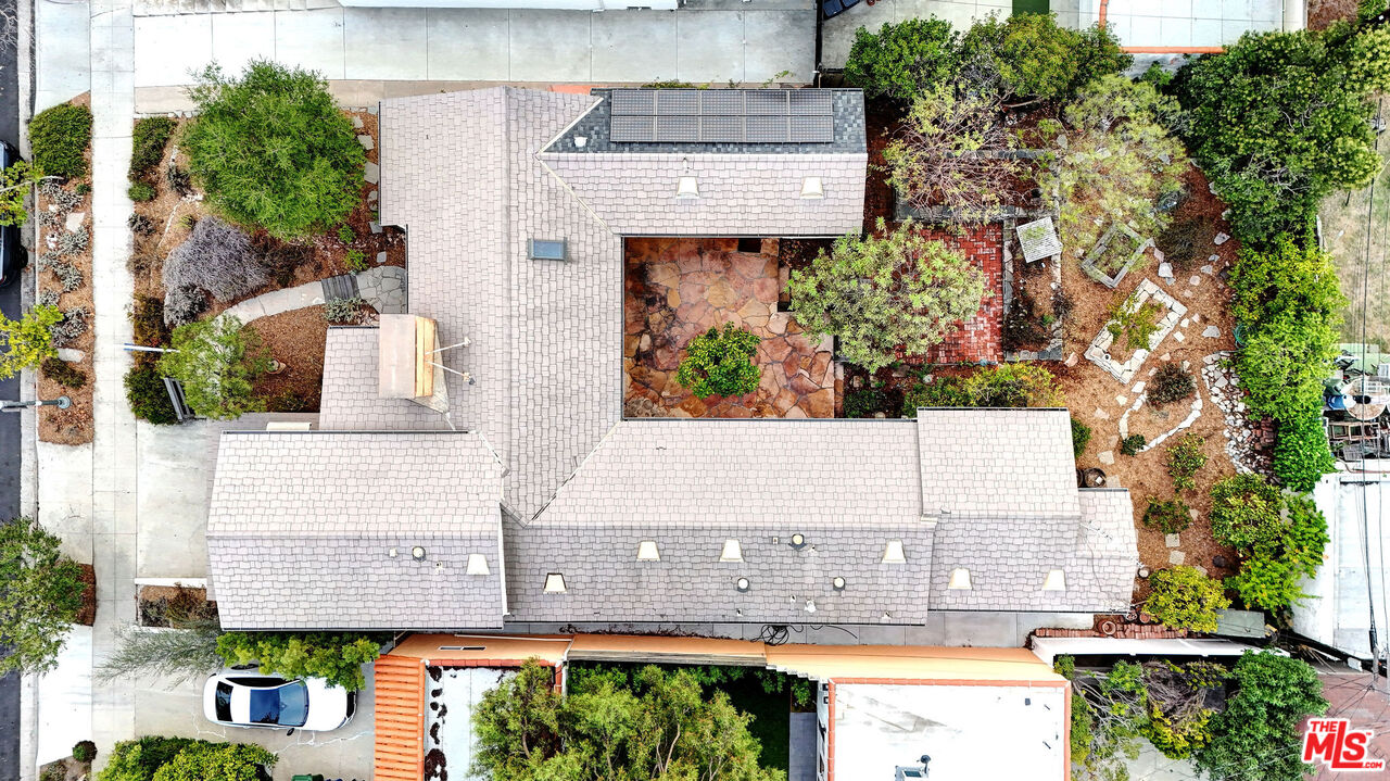 10509 Blythe Ave