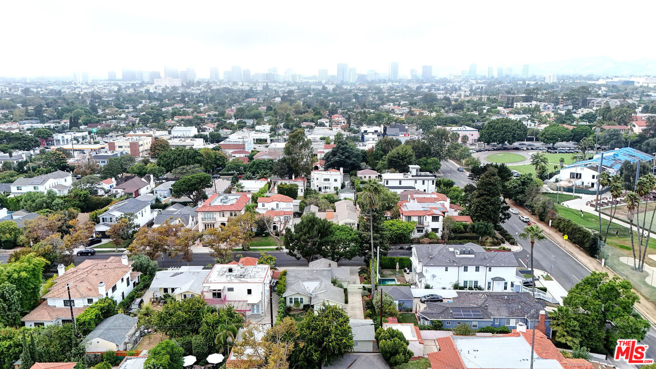 10509 Blythe Ave