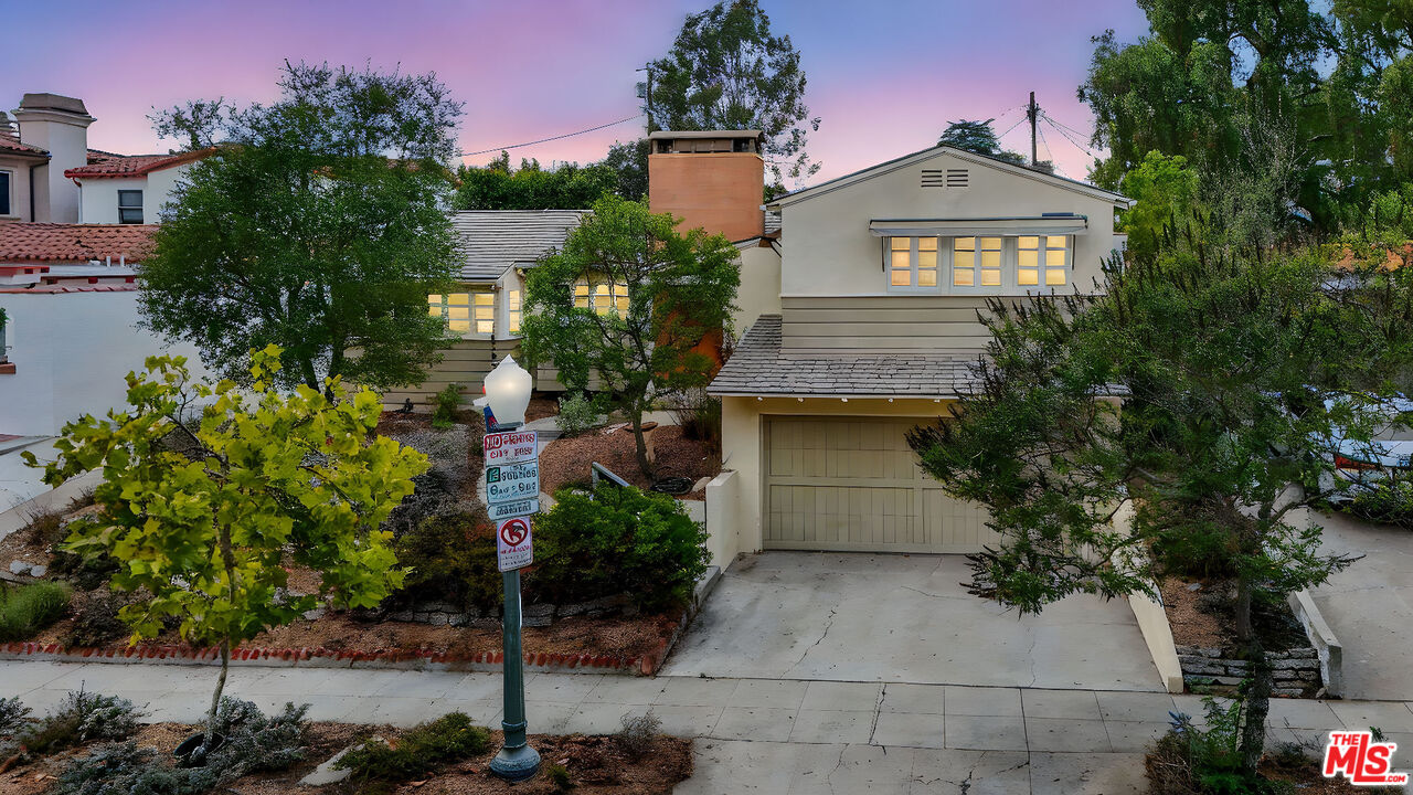 10509 Blythe Ave