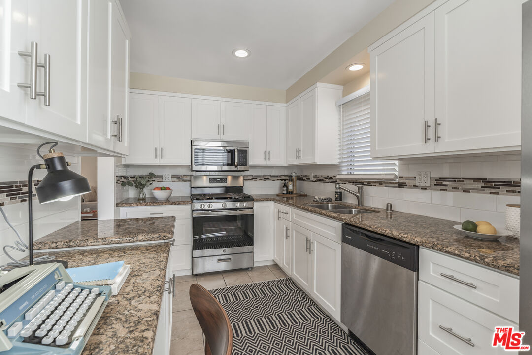 10685 Wilkins Ave Unit: 4