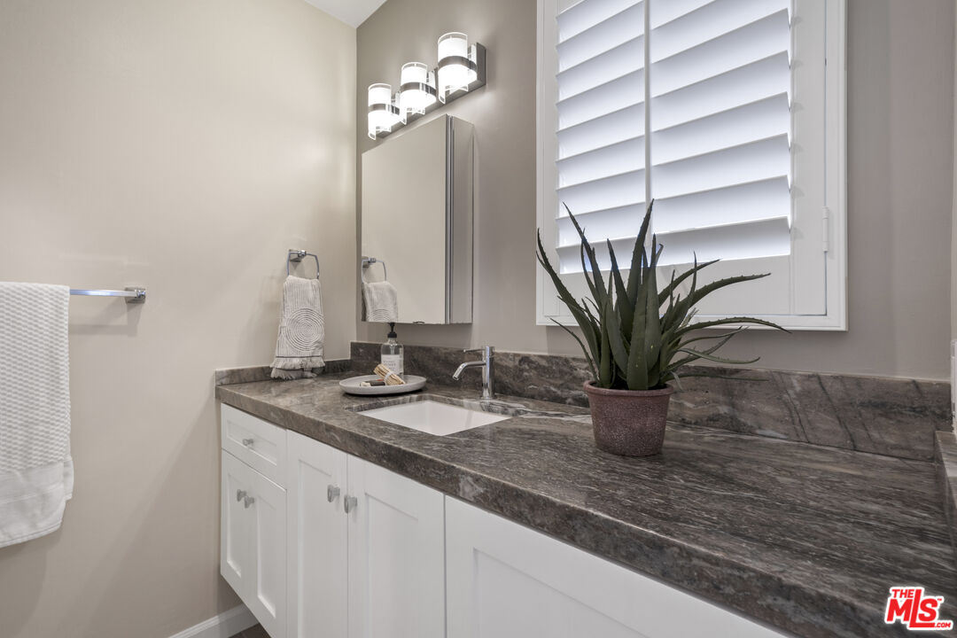 10685 Wilkins Ave Unit: 4