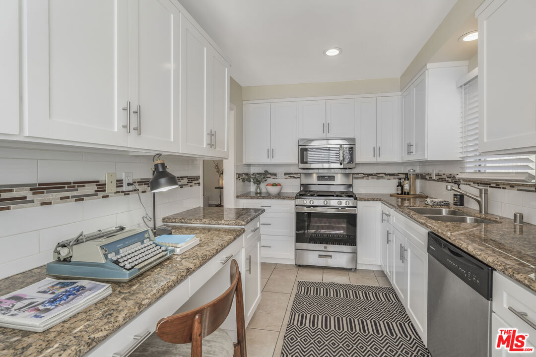 10685 Wilkins Ave Unit: 4