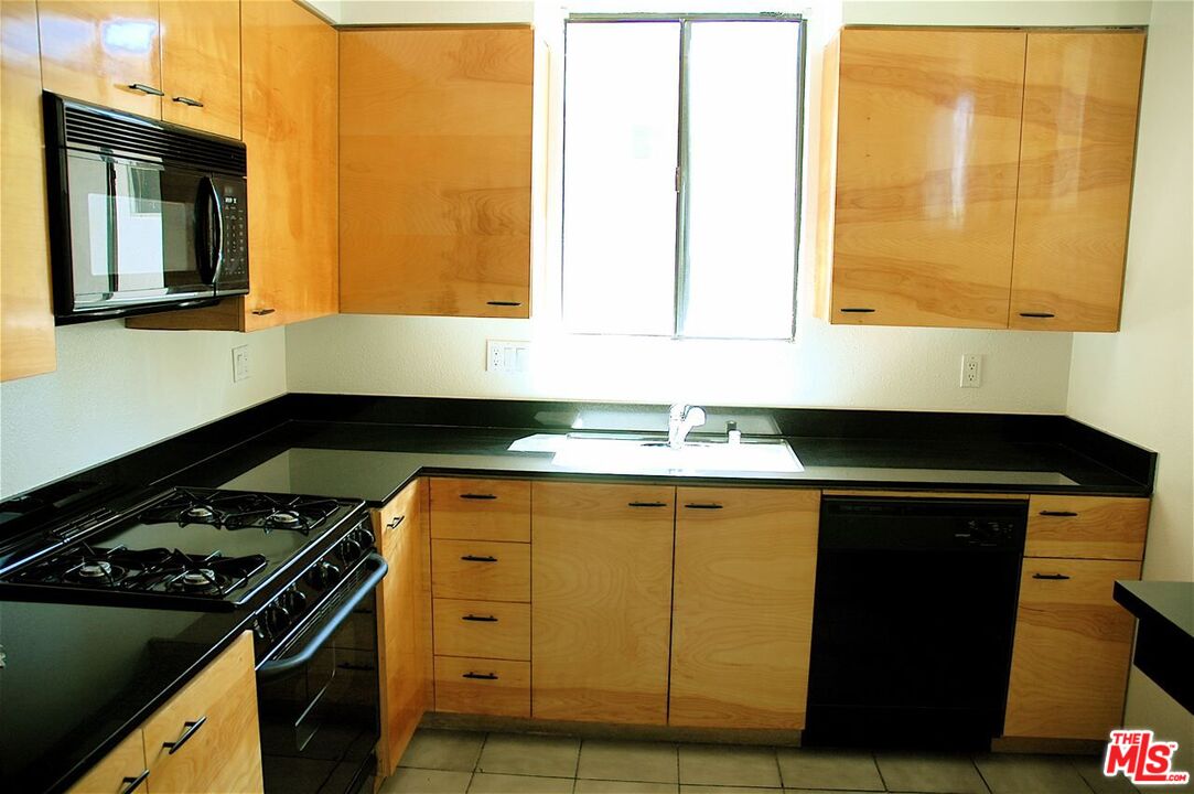 3675 Keystone Ave Unit: 6