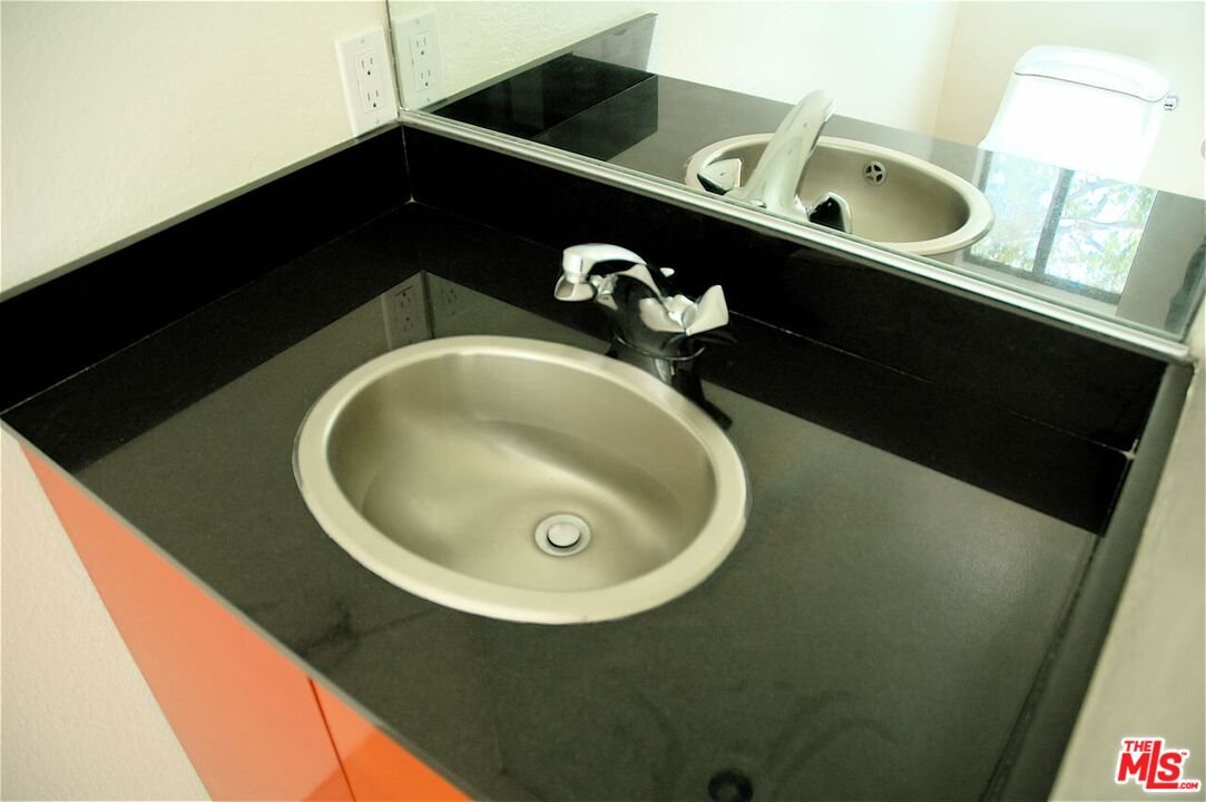 3675 Keystone Ave Unit: 6