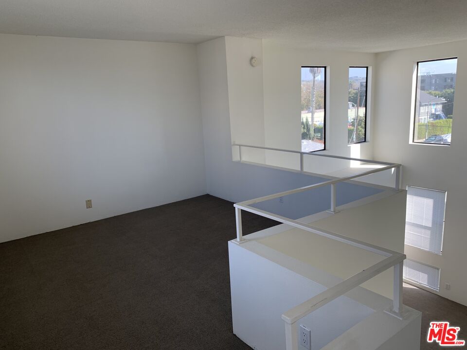 3675 Keystone Ave Unit: 6