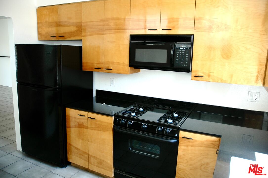 3675 Keystone Ave Unit: 6