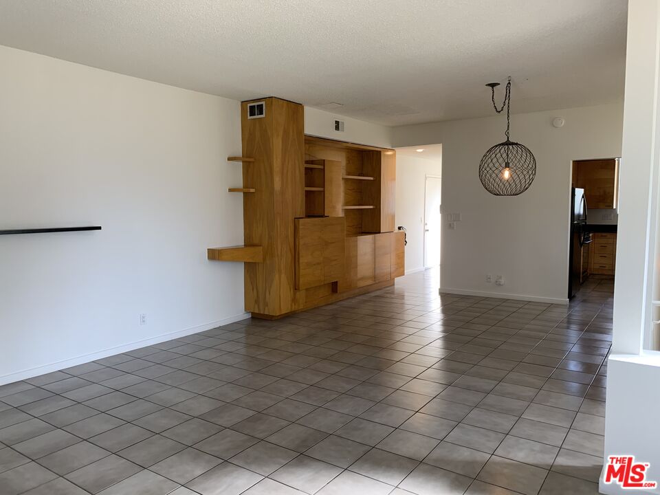 3675 Keystone Ave Unit: 6