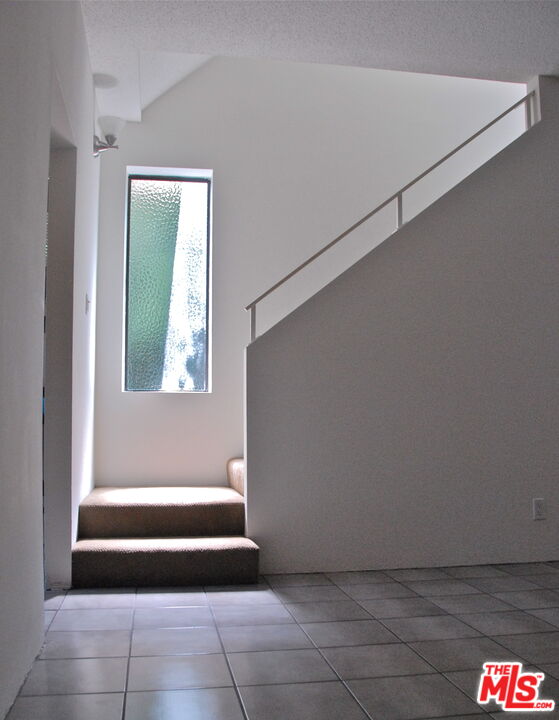 3675 Keystone Ave Unit: 6