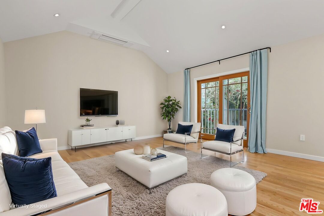 652 Kensington Road Unit: B