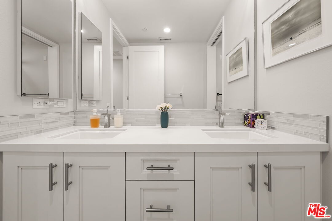 12763 Shell Pl Unit: 2