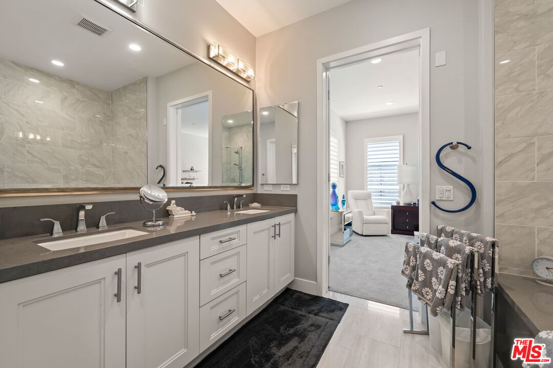 12763 Shell Pl Unit: 2