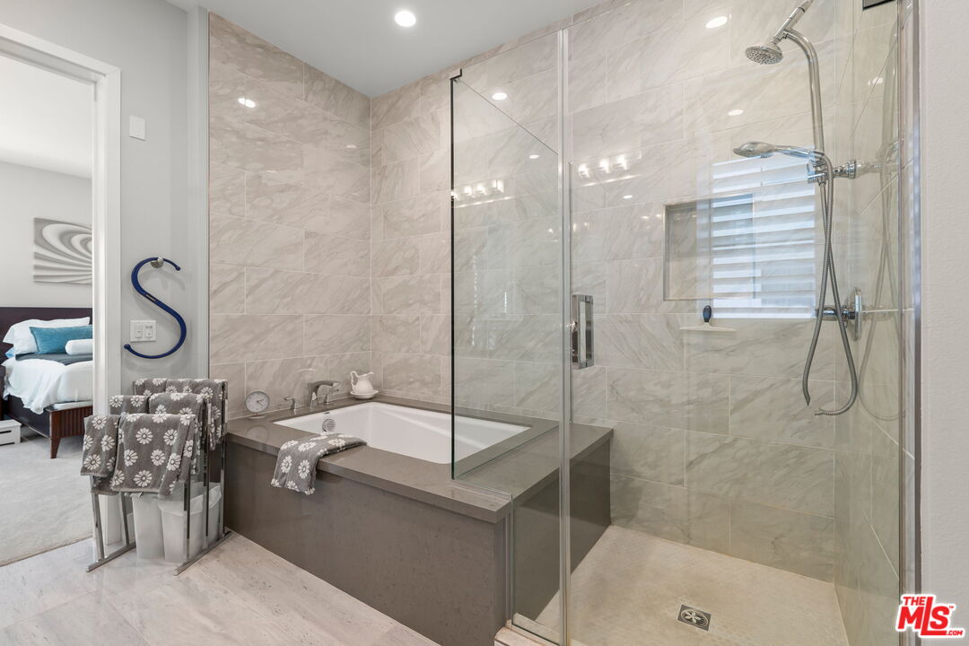 12763 Shell Pl Unit: 2