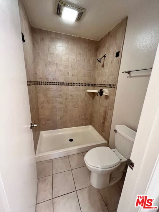 906 N Doheny Dr Unit: 512