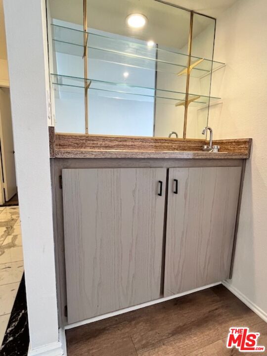 906 N Doheny Dr Unit: 512