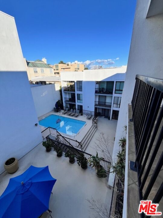 906 N Doheny Dr Unit: 512