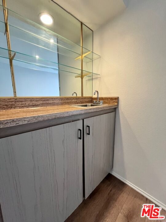 906 N Doheny Dr Unit: 512