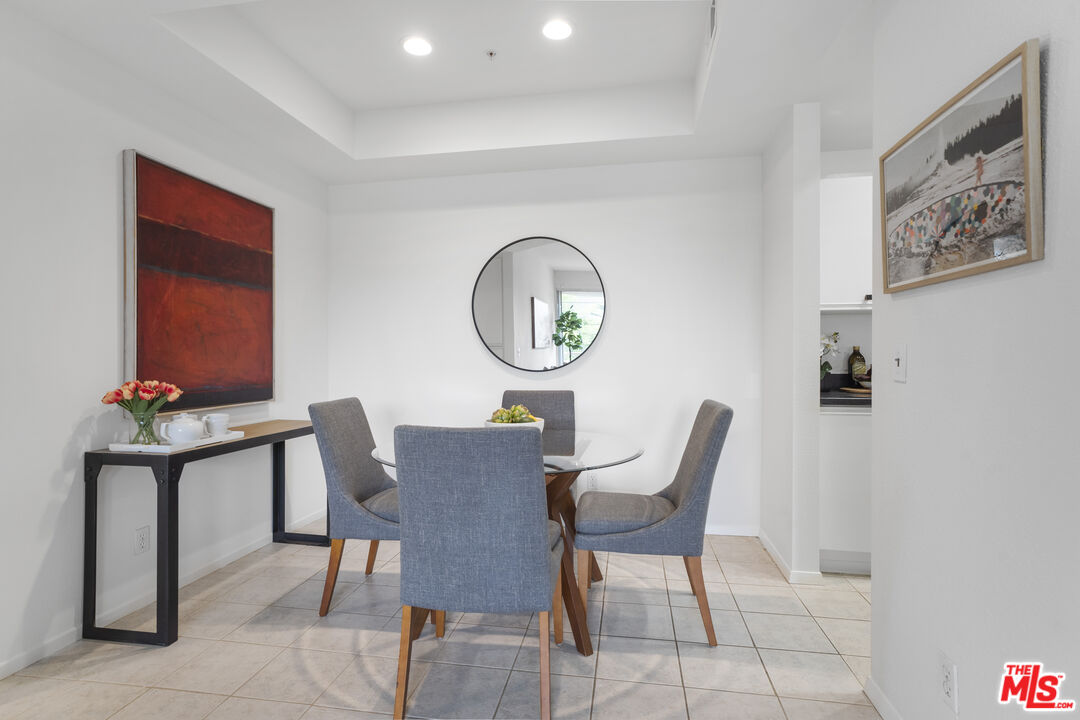 3561 Clarington Ave Unit: 103