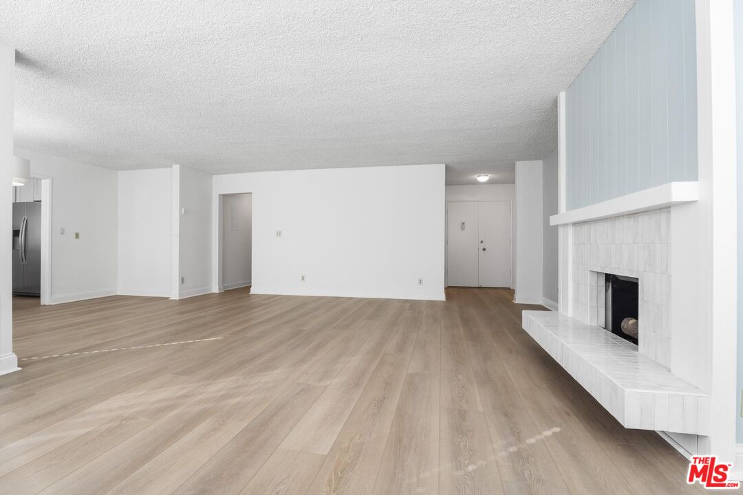 930 3rd St Unit: 107