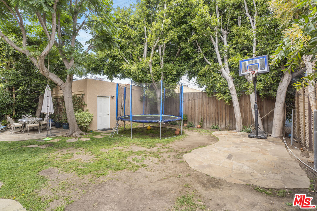 2330 Midvale Ave
