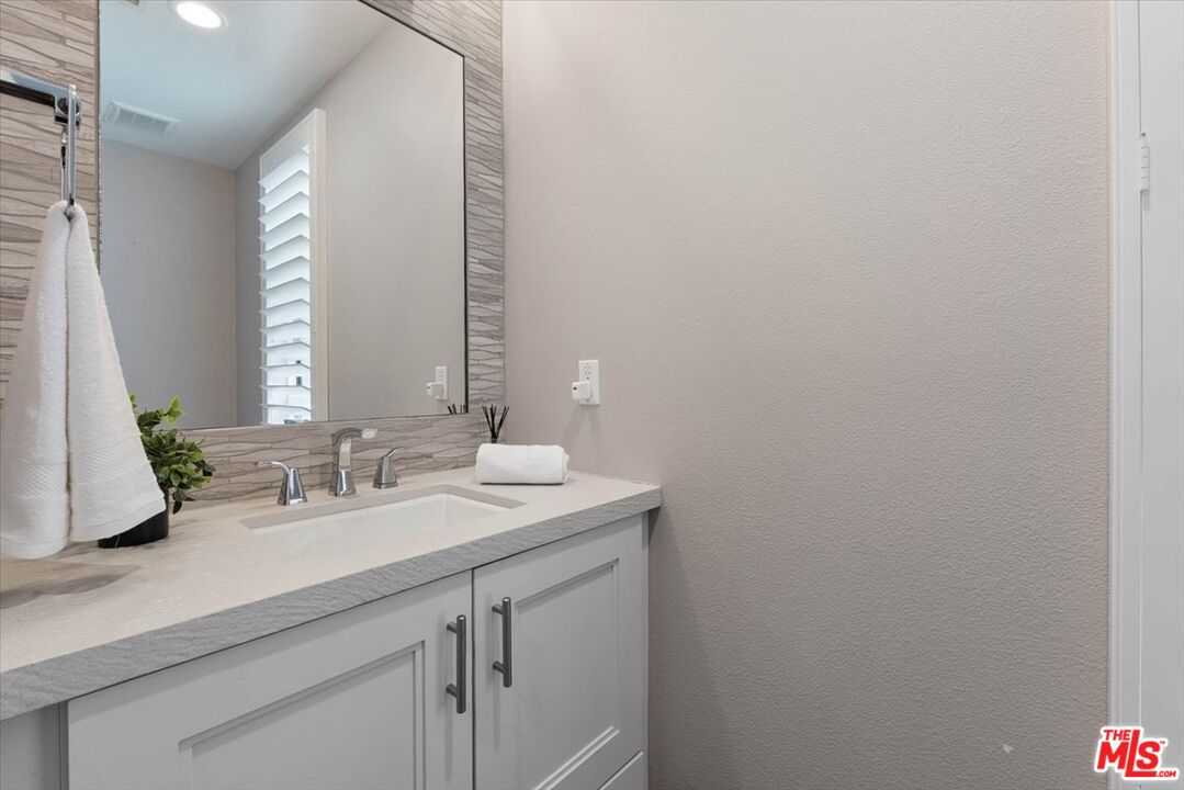 12763 Shell Pl Unit: 2